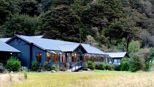 Quintin Lodge - Milford Track